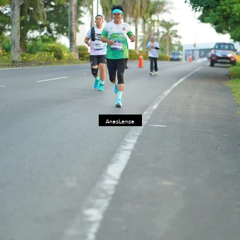 Runner Photo 7748862