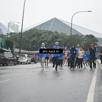Runner Photo 7748873