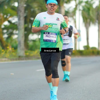 Runner Photo 7748874