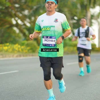 Runner Photo 7748879