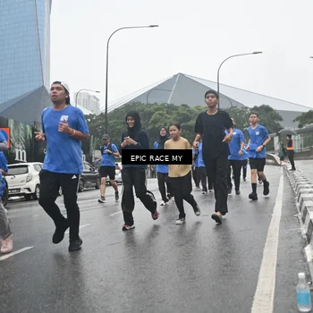 Runner Photo 7748880