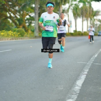 Runner Photo 7748882