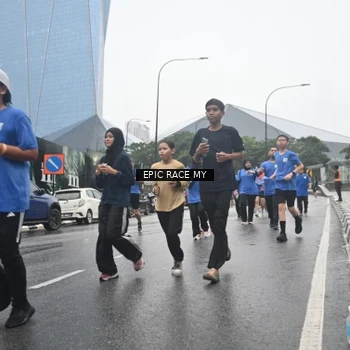 Runner Photo 7748886