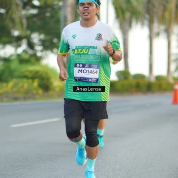 Runner Photo 7748887