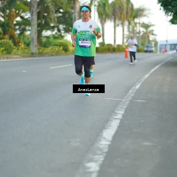 Runner Photo 7748889
