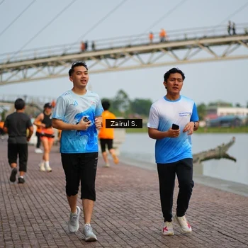 Runner Photo 7748892