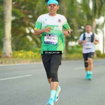Runner Photo 7748899