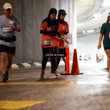 Runner Photo 7748902