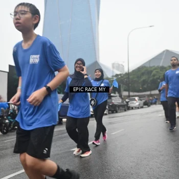 Runner Photo 7748903