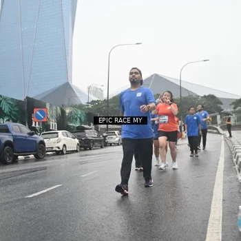 Runner Photo 7748906