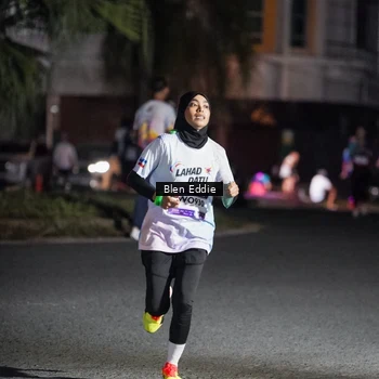 Runner Photo 7748907