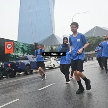 Runner Photo 7748911