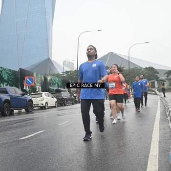 Runner Photo 7748919
