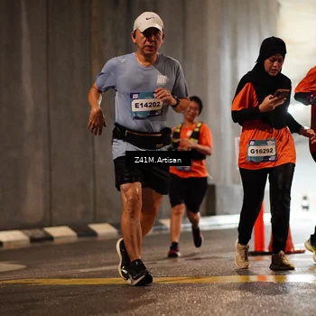 Runner Photo 7748933