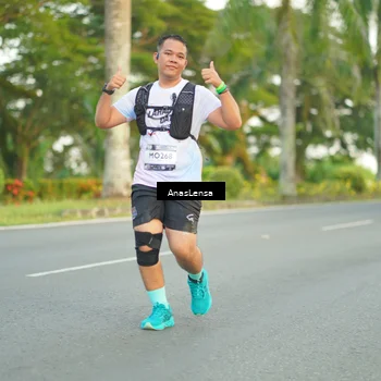Runner Photo 7748940