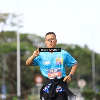 Runner Photo 7748943