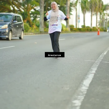 Runner Photo 7748973