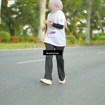 Runner Photo 7749003
