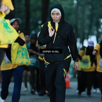 Runner Photo 7749031