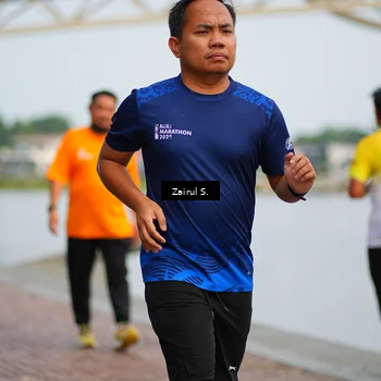 Runner Photo 7749045