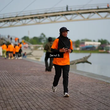 Runner Photo 7749046