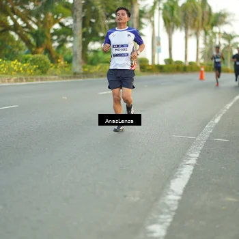 Runner Photo 7749068