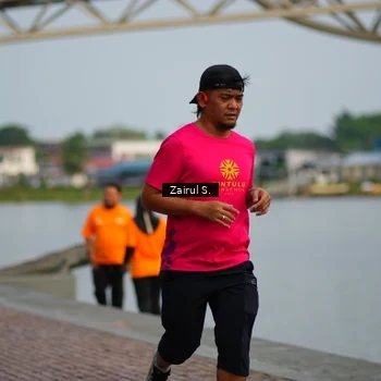 Runner Photo 7749070