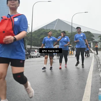 Runner Photo 7749072