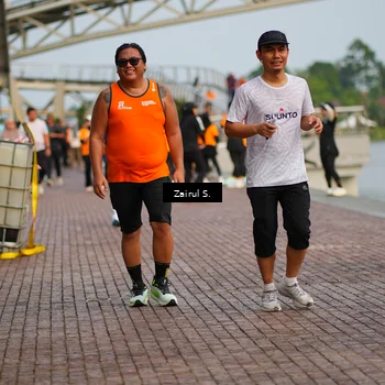 Runner Photo 7749084