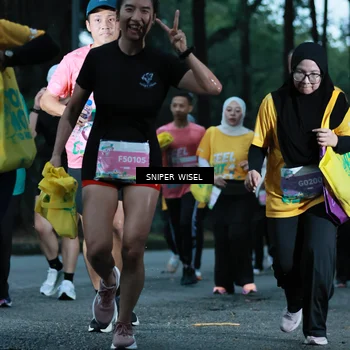 Runner Photo 7749094