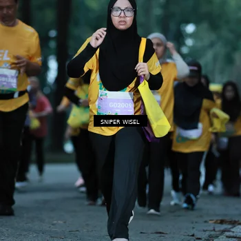 Runner Photo 7749101