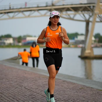 Runner Photo 7749111