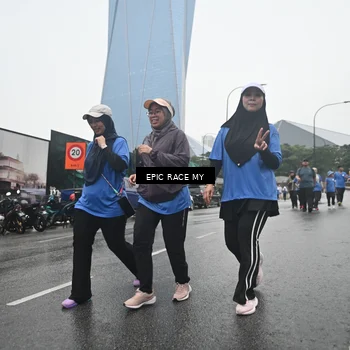 Runner Photo 7749112