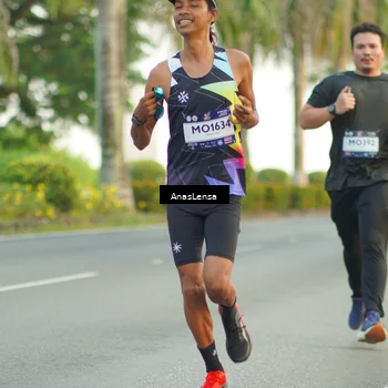 Runner Photo 7749113