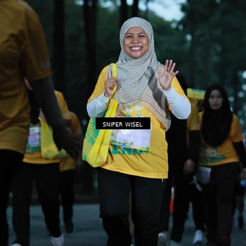 Runner Photo 7749117