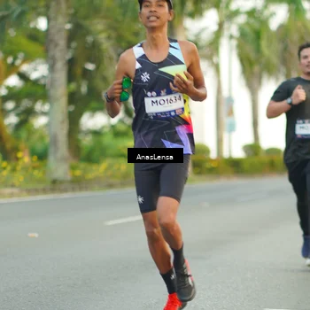 Runner Photo 7749120