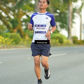 Runner Photo 7749122
