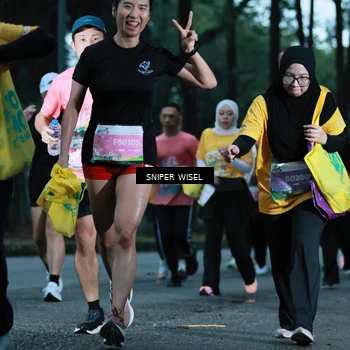 Runner Photo 7749124