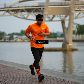 Runner Photo 7749138