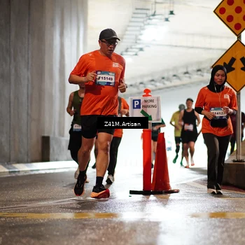 Runner Photo 7749153