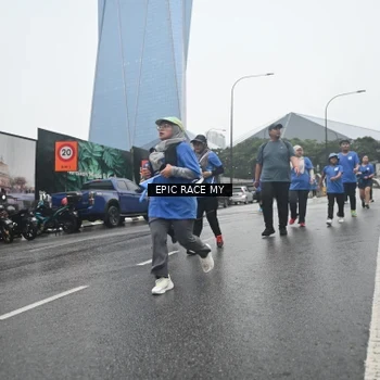 Runner Photo 7749158