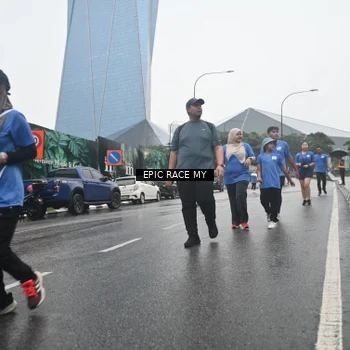 Runner Photo 7749159
