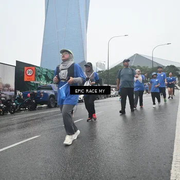 Runner Photo 7749172