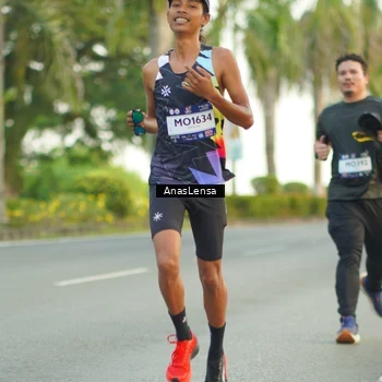 Runner Photo 7749178