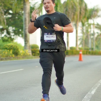 Runner Photo 7749188