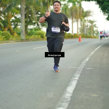 Runner Photo 7749193