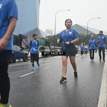 Runner Photo 7749210
