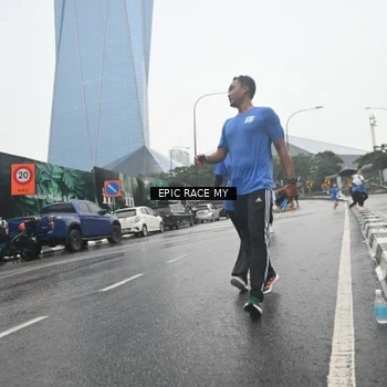 Runner Photo 7749256