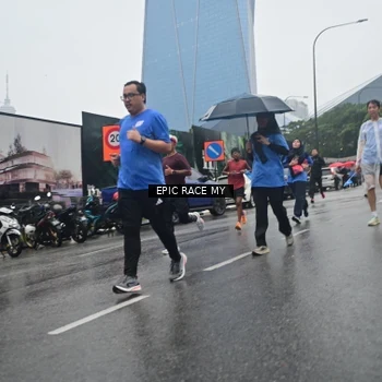 Runner Photo 7749269