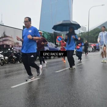 Runner Photo 7749271